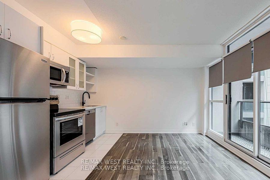 Photo 5 of Unit 634, 600 Fleet Street, Toronto, Niagara — HOMEH