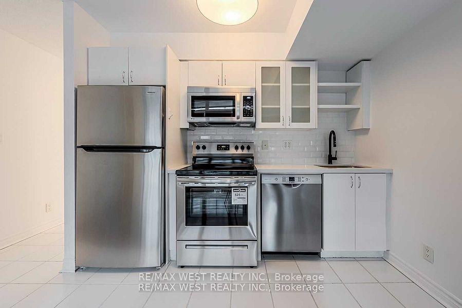 Photo 6 of Unit 634, 600 Fleet Street, Toronto, Niagara — HOMEH