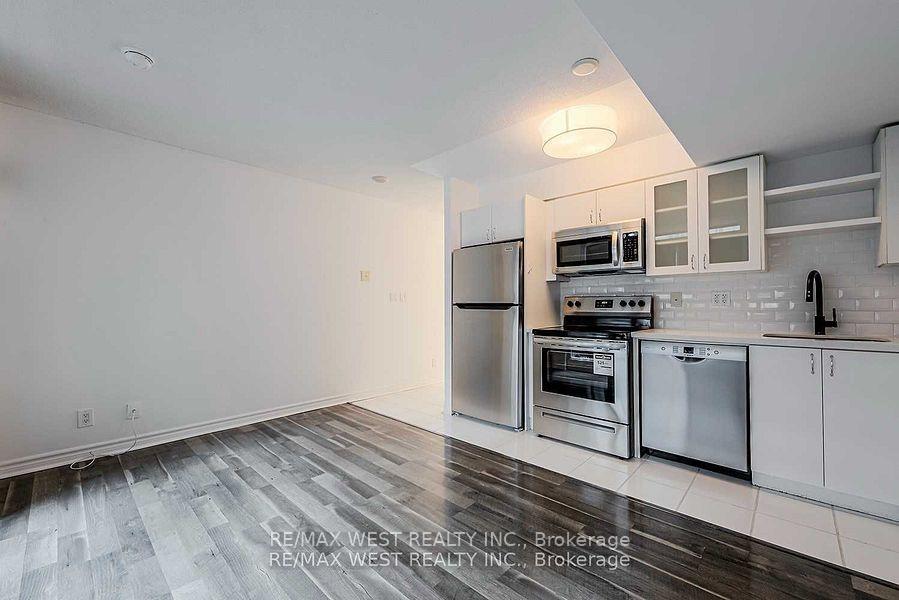 Photo 7 of Unit 634, 600 Fleet Street, Toronto, Niagara — HOMEH
