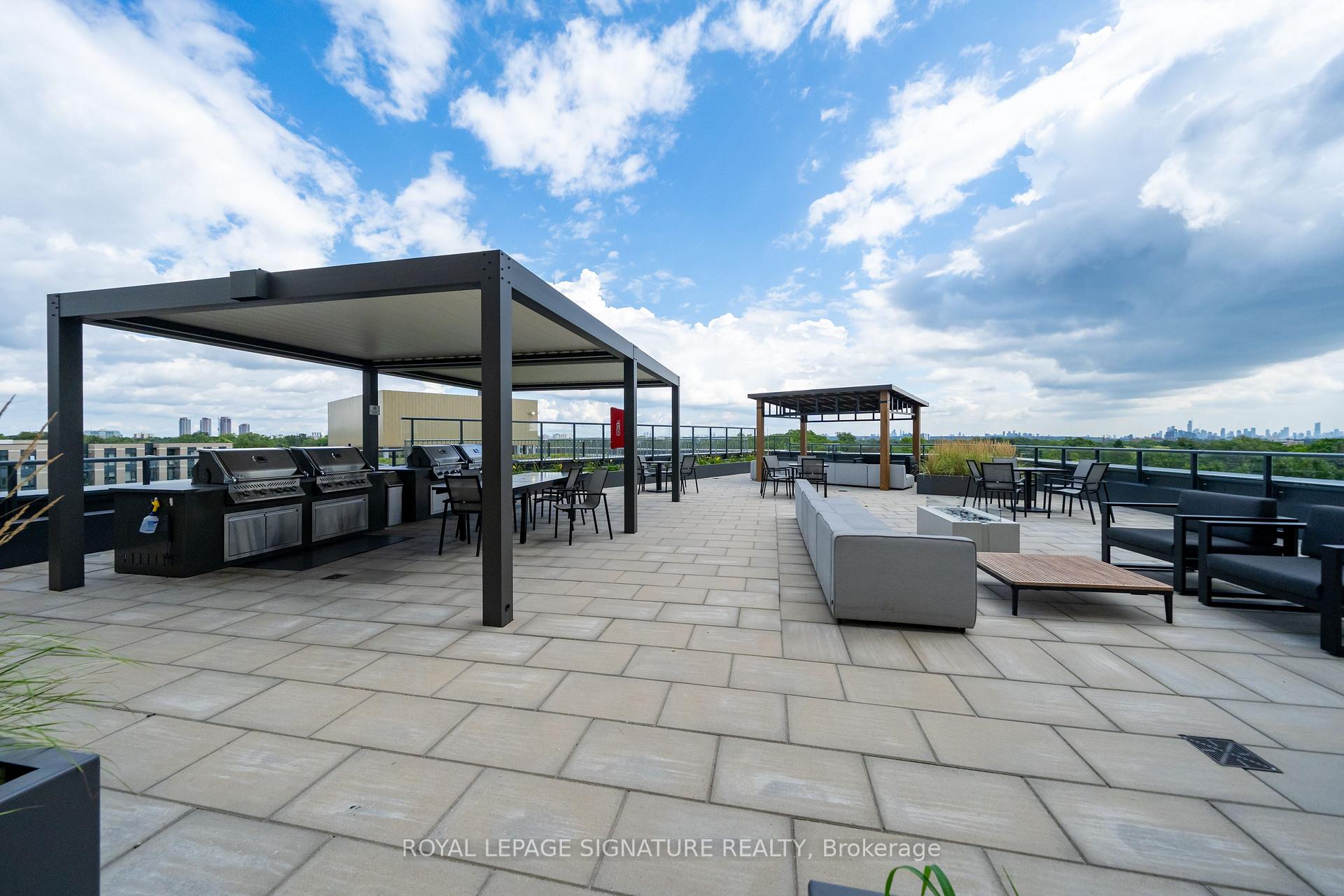 Photo 39 of Unit 621, 293 The Kingsway, Etobicoke, Edenbridge-Humber Valley — HOMEH