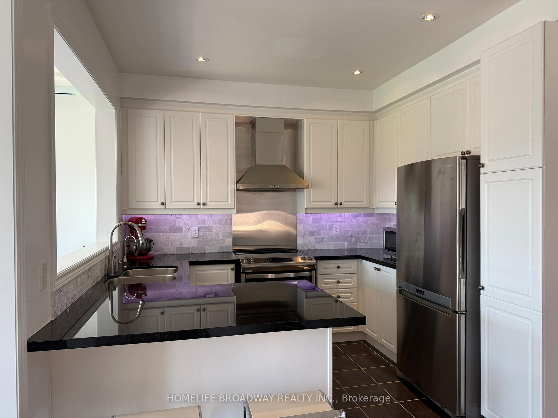 Photo 3 of 49 Staglin Court, Markham, Cathedraltown — HOMEH