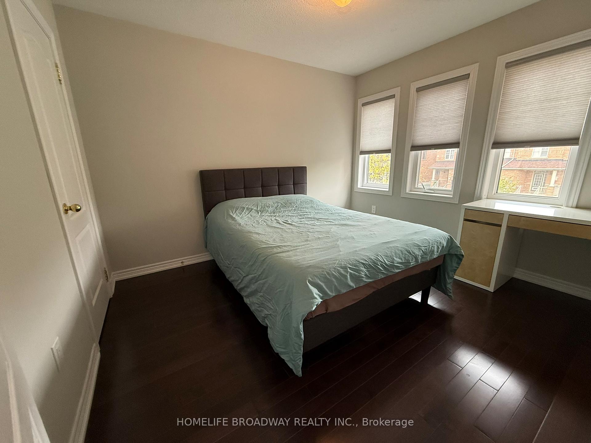 Photo 8 of 49 Staglin Court, Markham, Cathedraltown — HOMEH