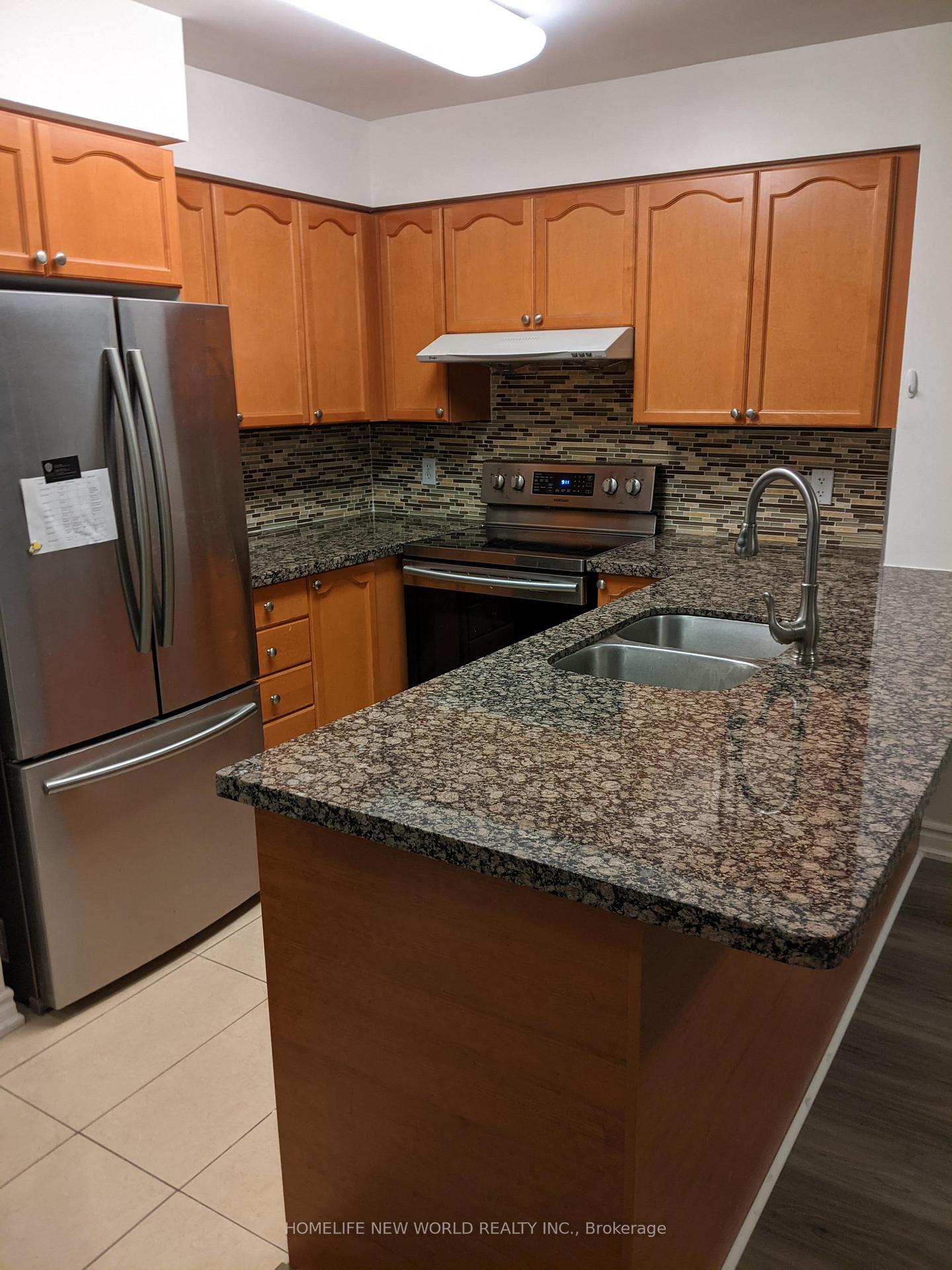 Photo 3 of Unit 603, 23 Hollywood Avenue, North York, Willowdale East — HOMEH