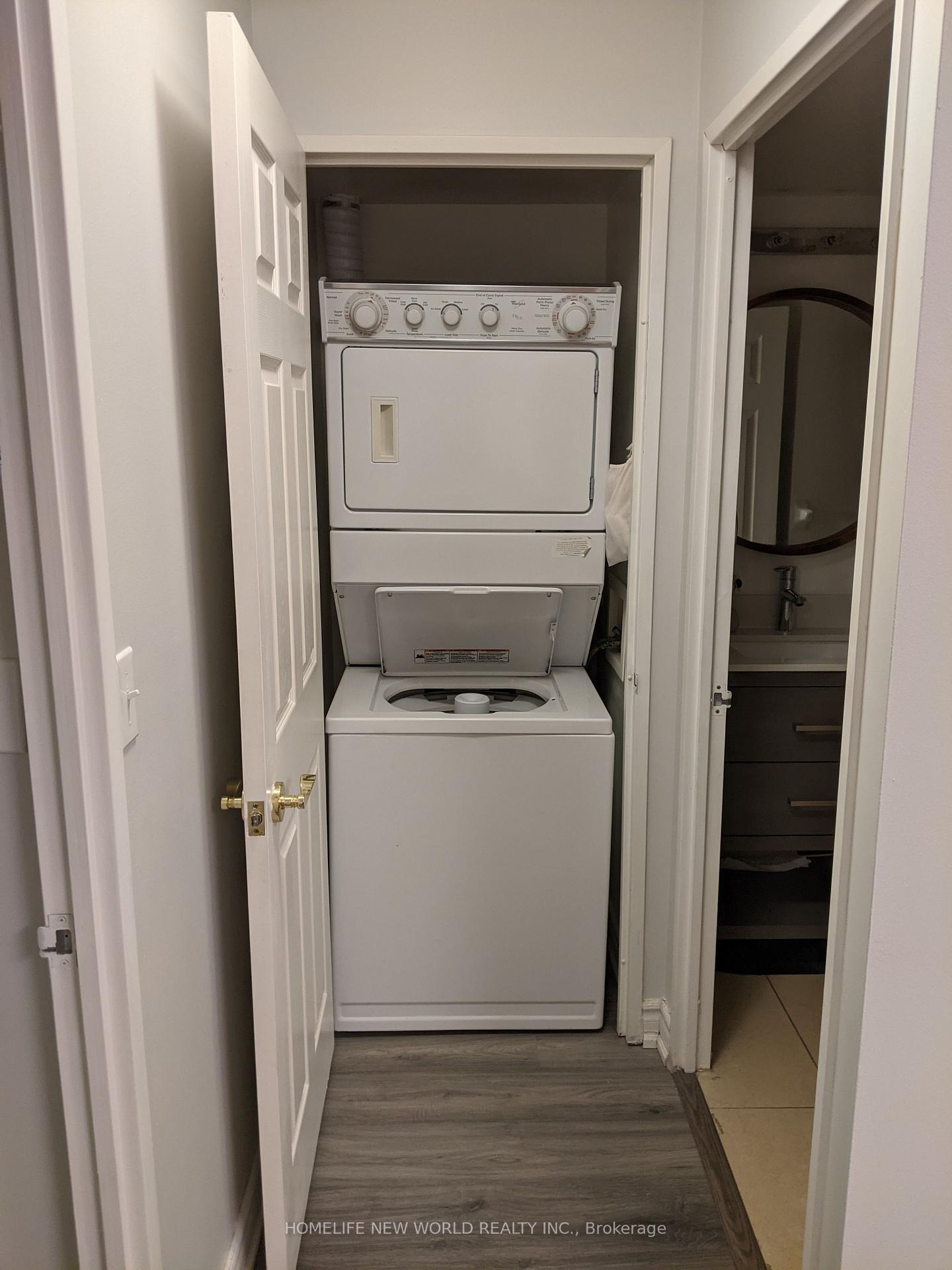Photo 8 of Unit 603, 23 Hollywood Avenue, North York, Willowdale East — HOMEH