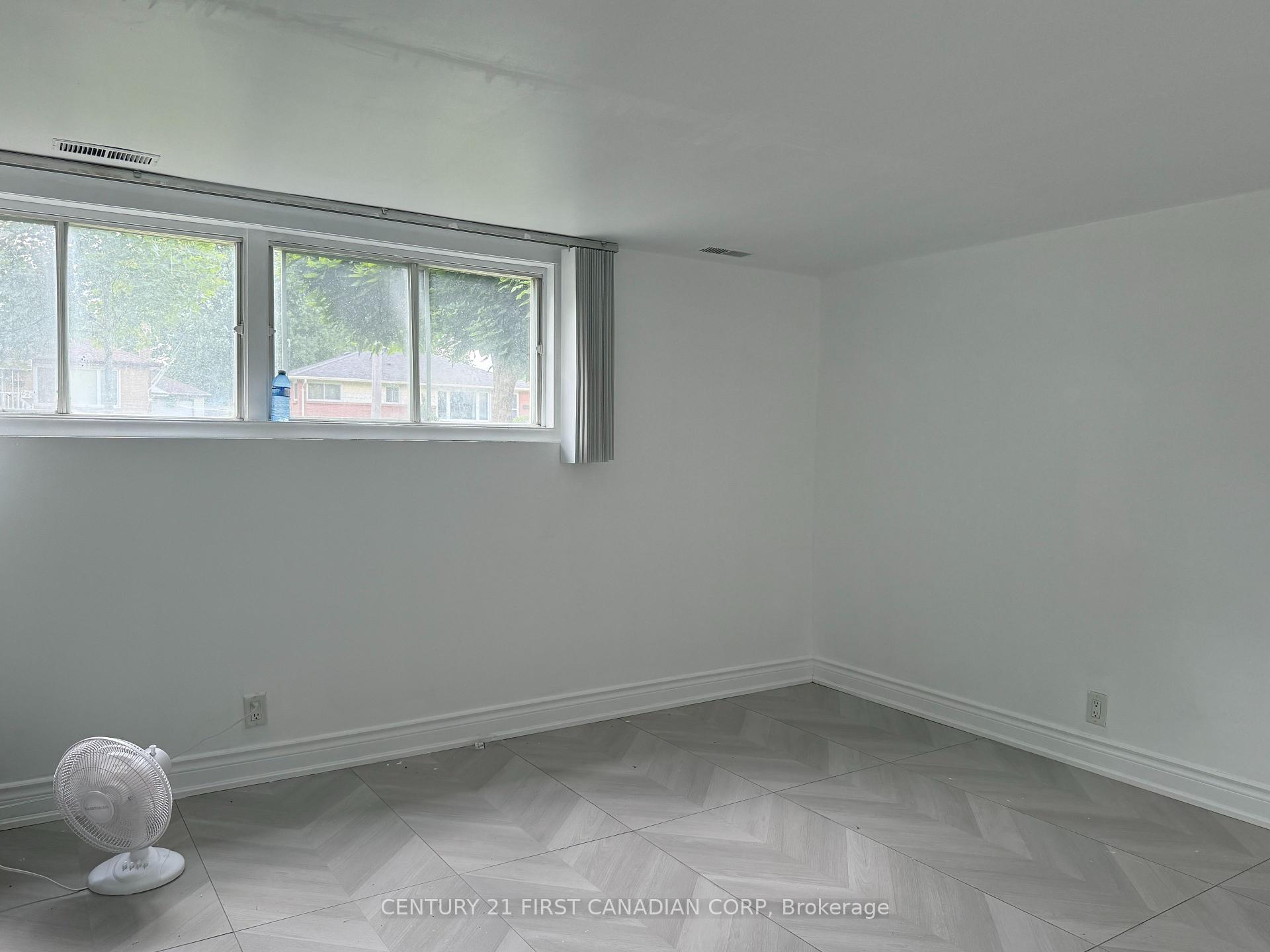 Photo 3 of Unit 1, 228 Burnside Drive, London, East I — HOMEH