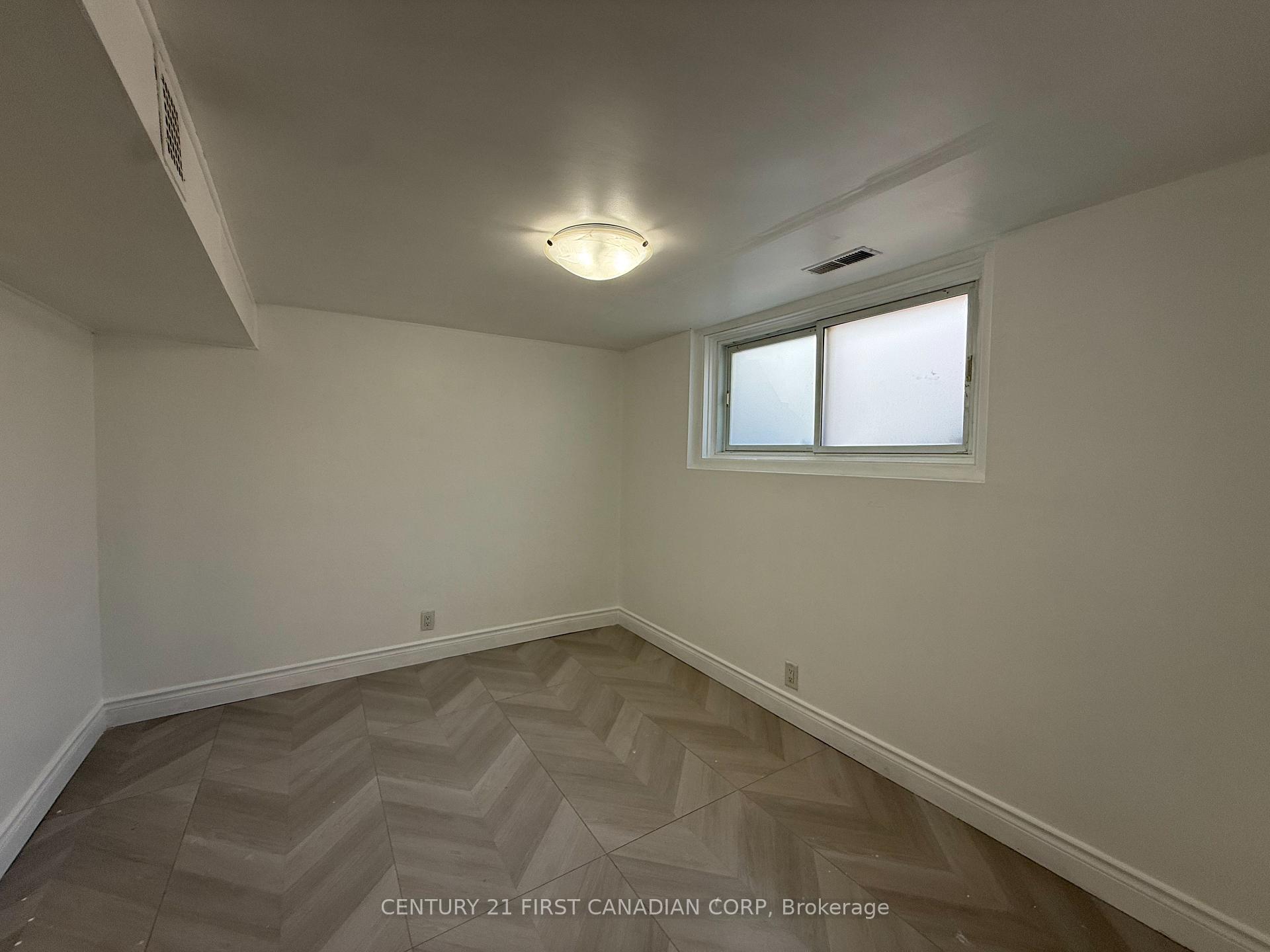 Photo 7 of Unit 1, 228 Burnside Drive, London, East I — HOMEH