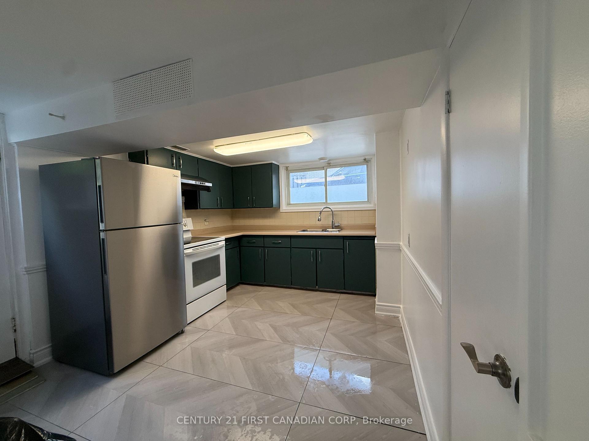 Photo 10 of Unit 1, 228 Burnside Drive, London, East I — HOMEH