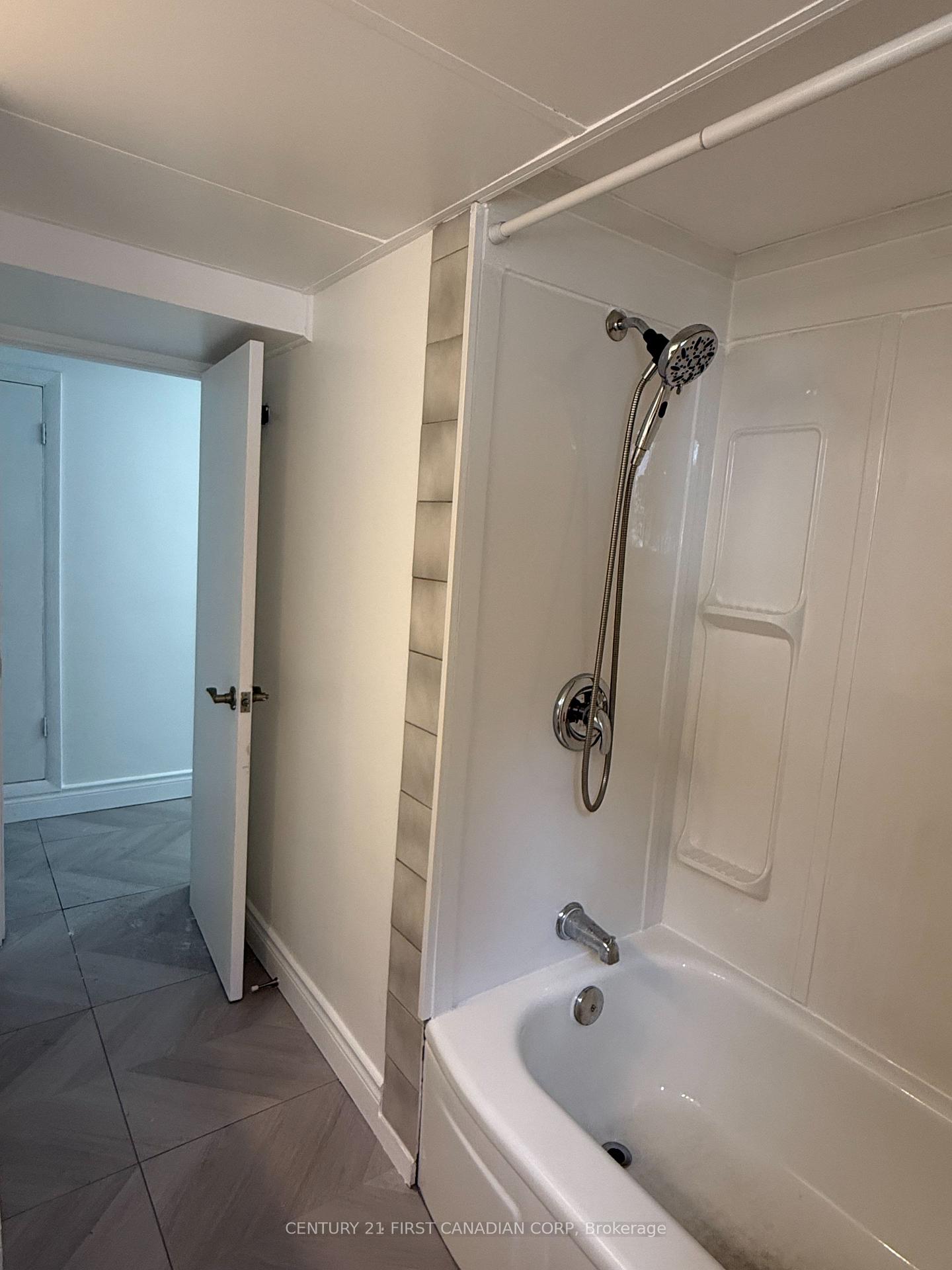 Photo 15 of Unit 1, 228 Burnside Drive, London, East I — HOMEH