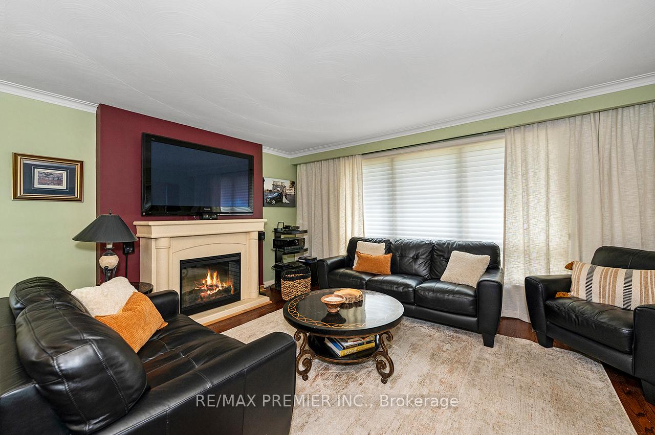 Photo 4 of 2894 Weston Road, North York, Humberlea-Pelmo Park — HOMEH