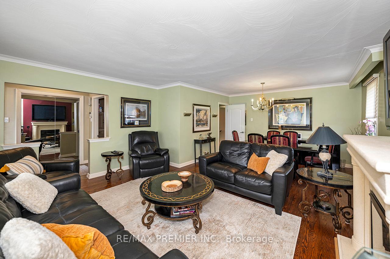 Photo 9 of 2894 Weston Road, North York, Humberlea-Pelmo Park — HOMEH