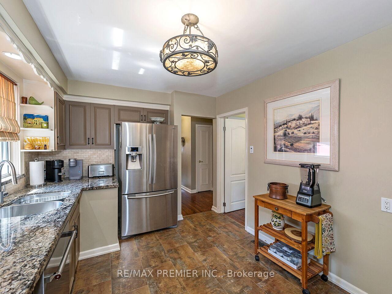 Photo 3 of 2894 Weston Road, North York, Humberlea-Pelmo Park — HOMEH