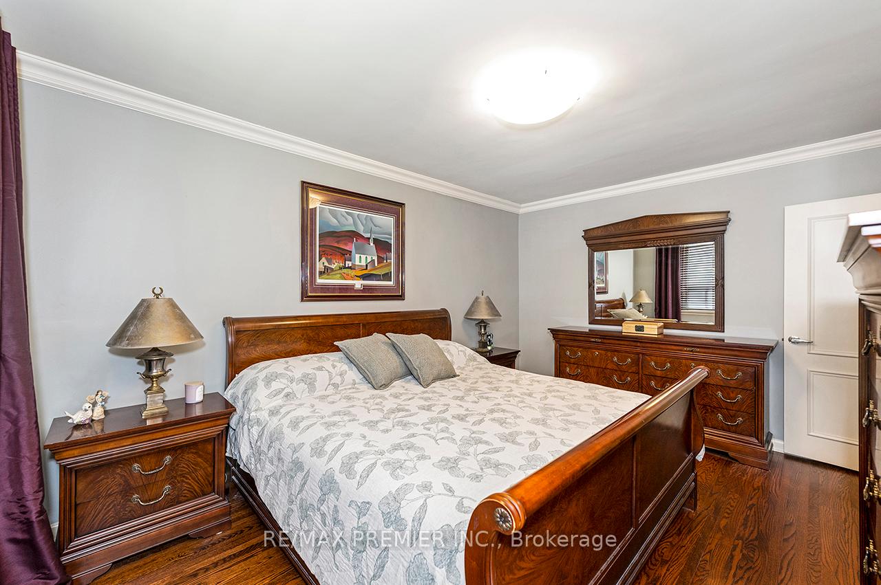 Photo 12 of 2894 Weston Road, North York, Humberlea-Pelmo Park — HOMEH
