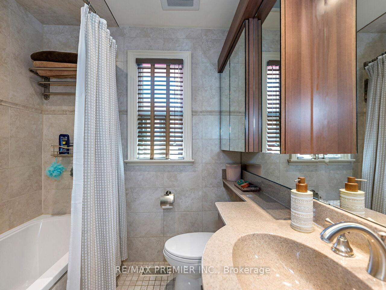 Photo 13 of 2894 Weston Road, North York, Humberlea-Pelmo Park — HOMEH