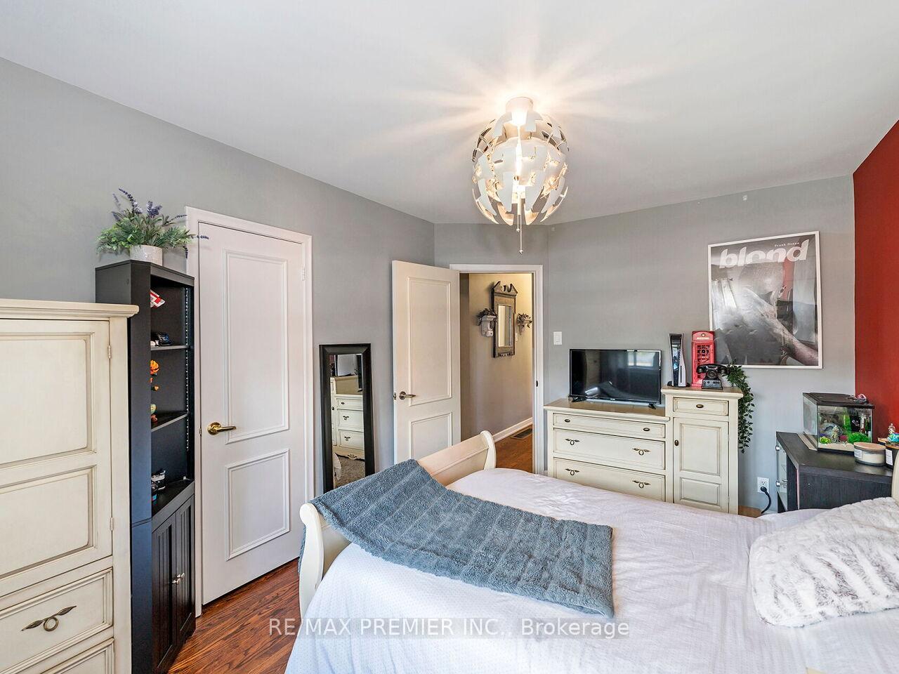 Photo 15 of 2894 Weston Road, North York, Humberlea-Pelmo Park — HOMEH