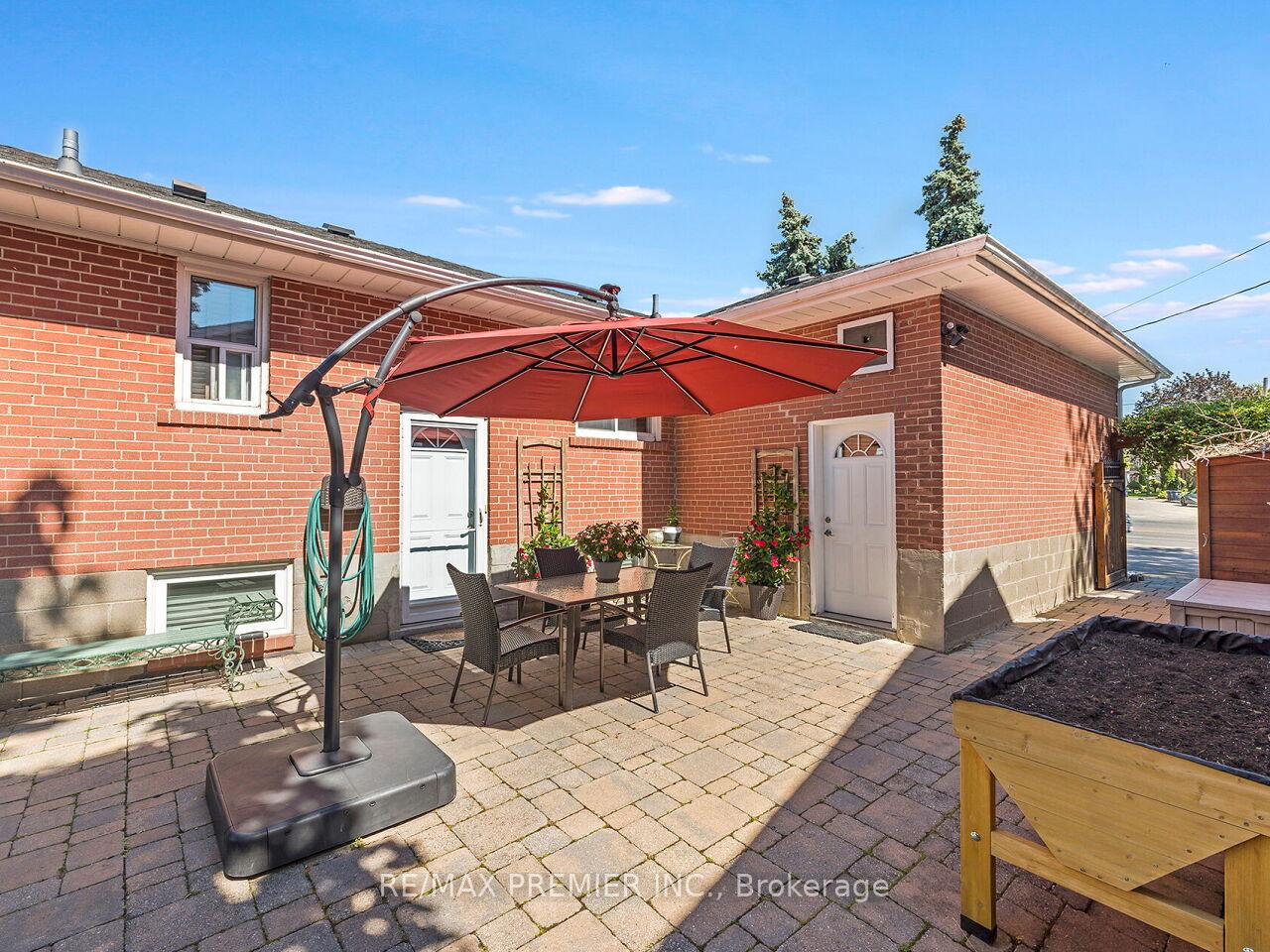 Photo 24 of 2894 Weston Road, North York, Humberlea-Pelmo Park — HOMEH