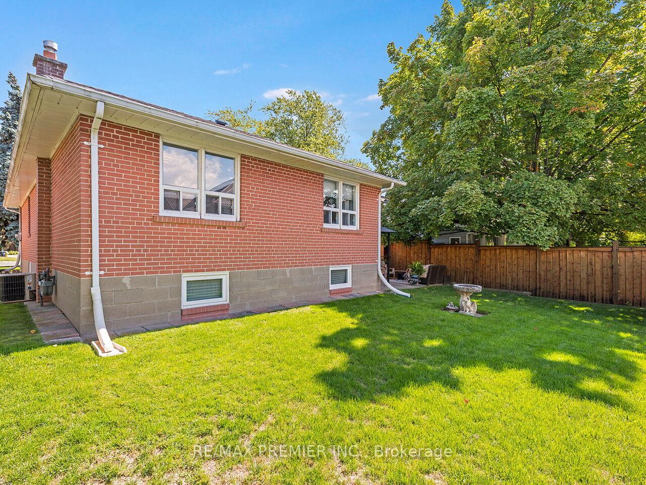 Photo 28 of 2894 Weston Road, North York, Humberlea-Pelmo Park — HOMEH