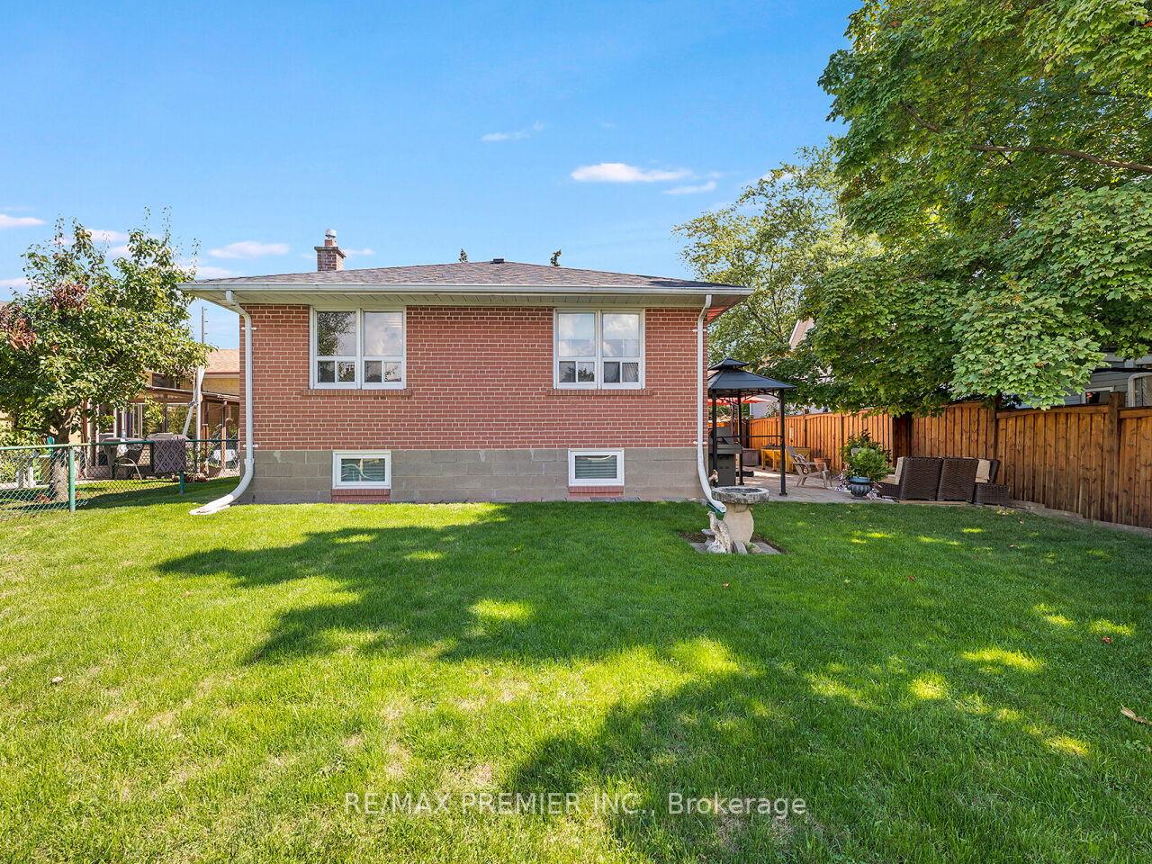 Photo 29 of 2894 Weston Road, North York, Humberlea-Pelmo Park — HOMEH