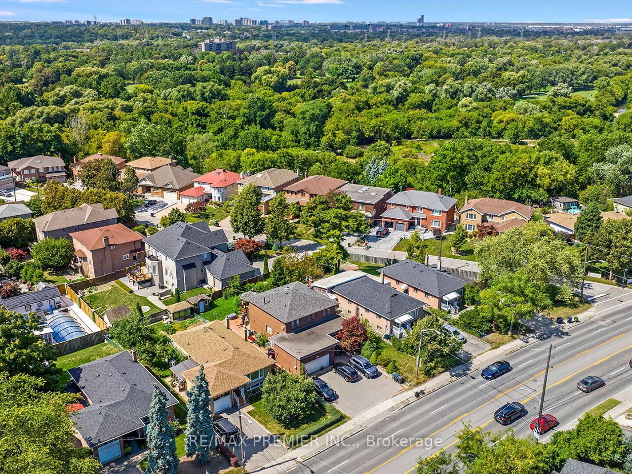 Photo 36 of 2894 Weston Road, North York, Humberlea-Pelmo Park — HOMEH