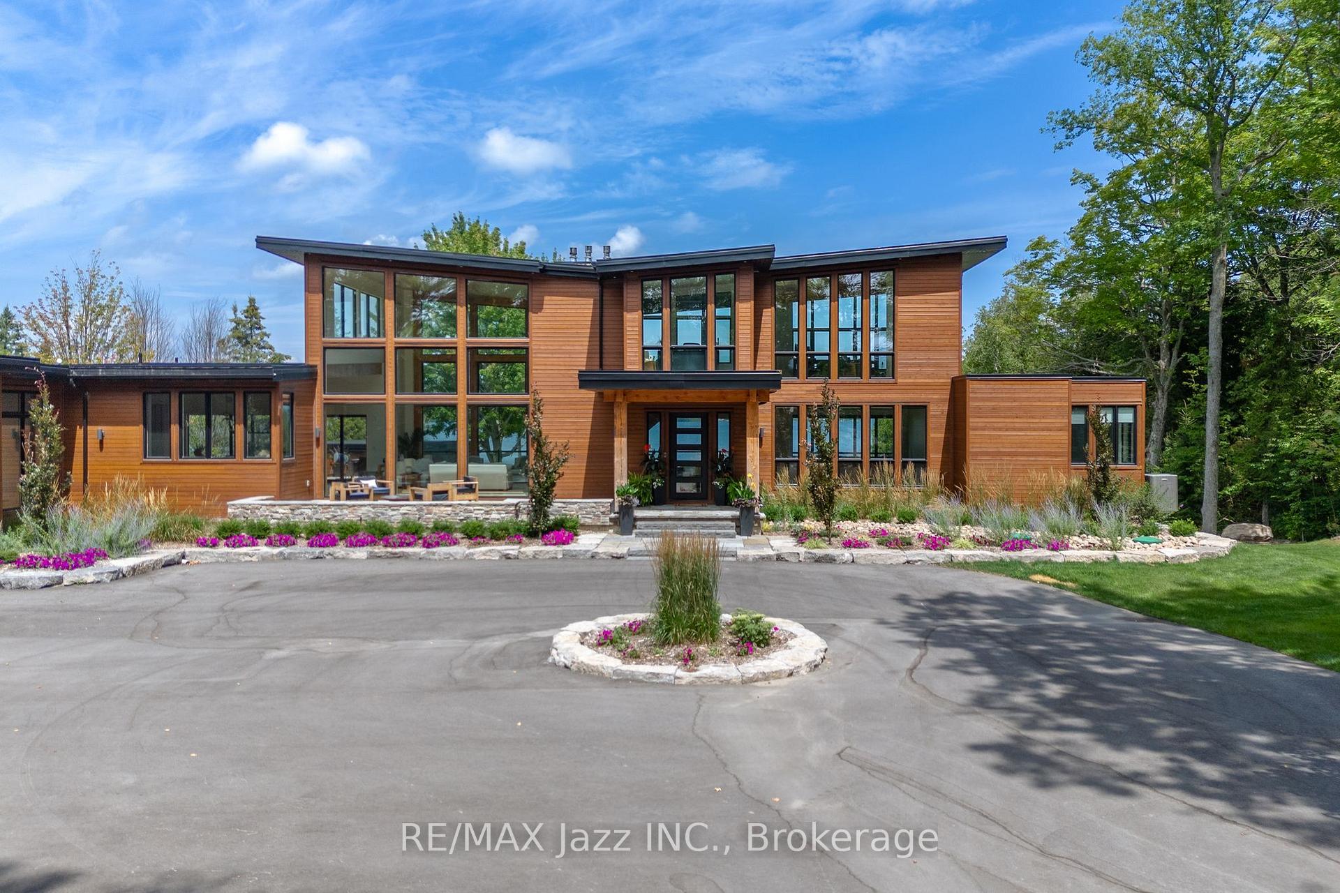 Photo 1 of 151 Elysian Fields Road, Kawartha Lakes, Fenelon — HOMEH