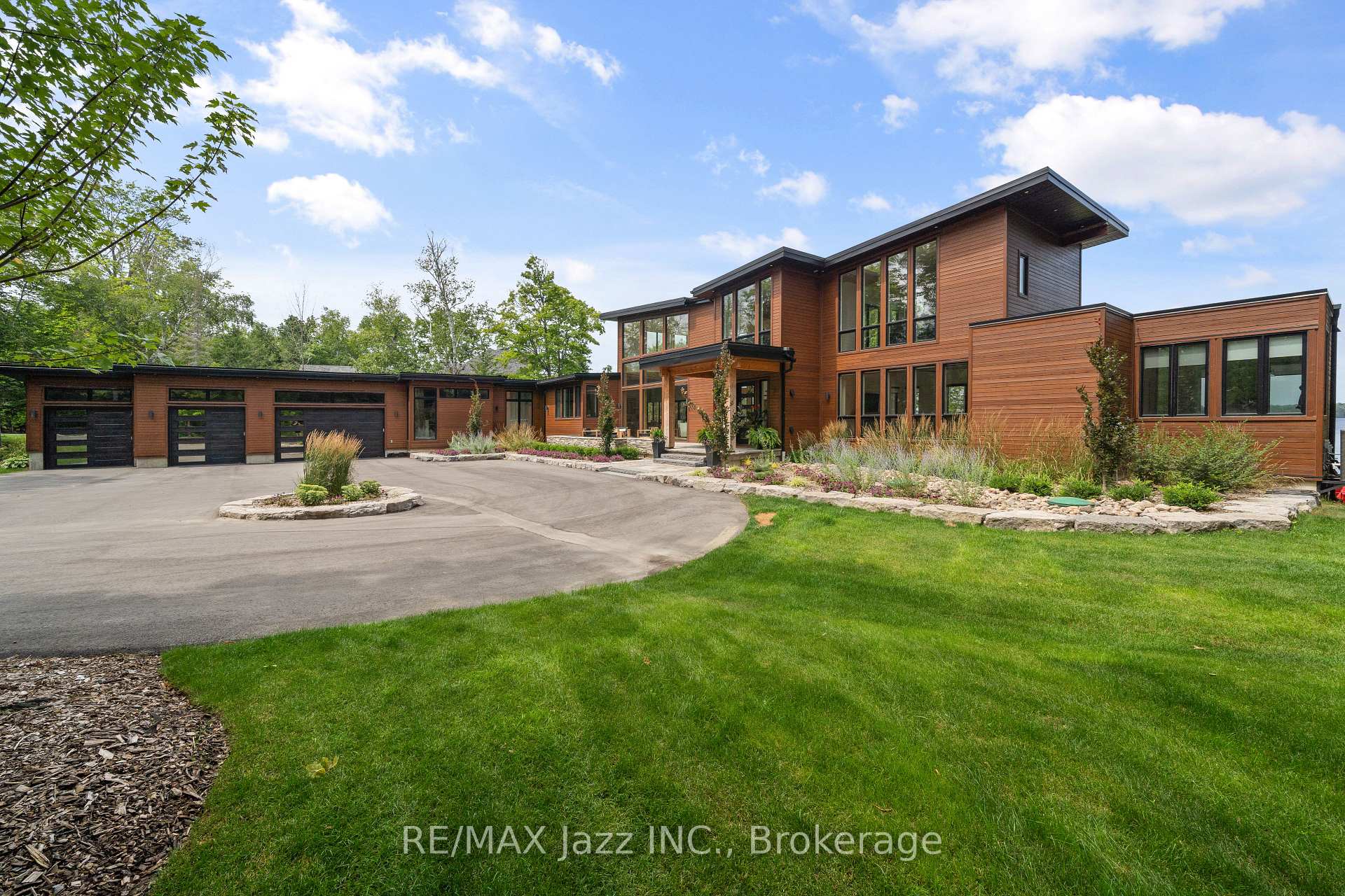 Photo 4 of 151 Elysian Fields Road, Kawartha Lakes, Fenelon — HOMEH