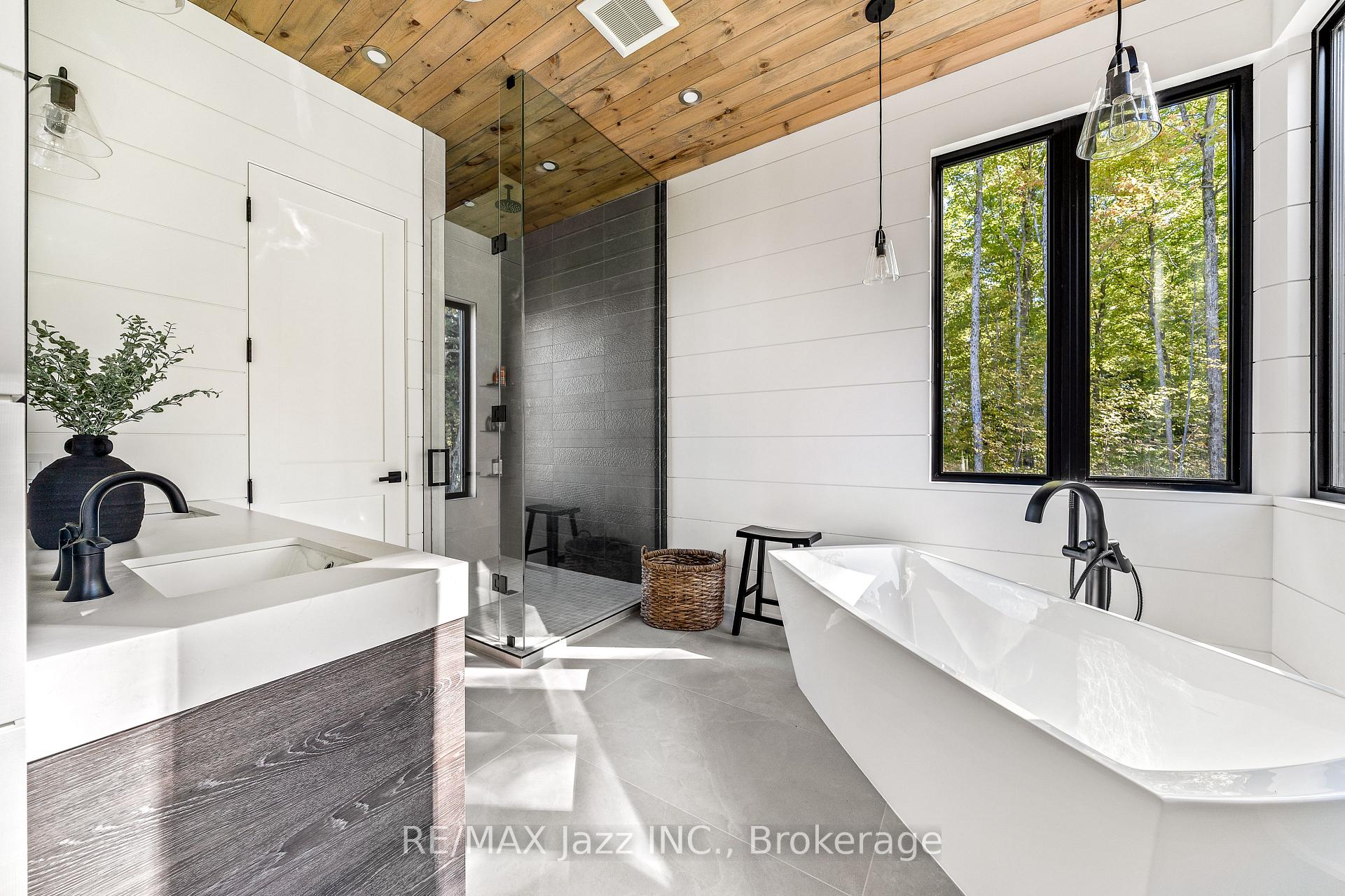 Photo 26 of 151 Elysian Fields Road, Kawartha Lakes, Fenelon — HOMEH