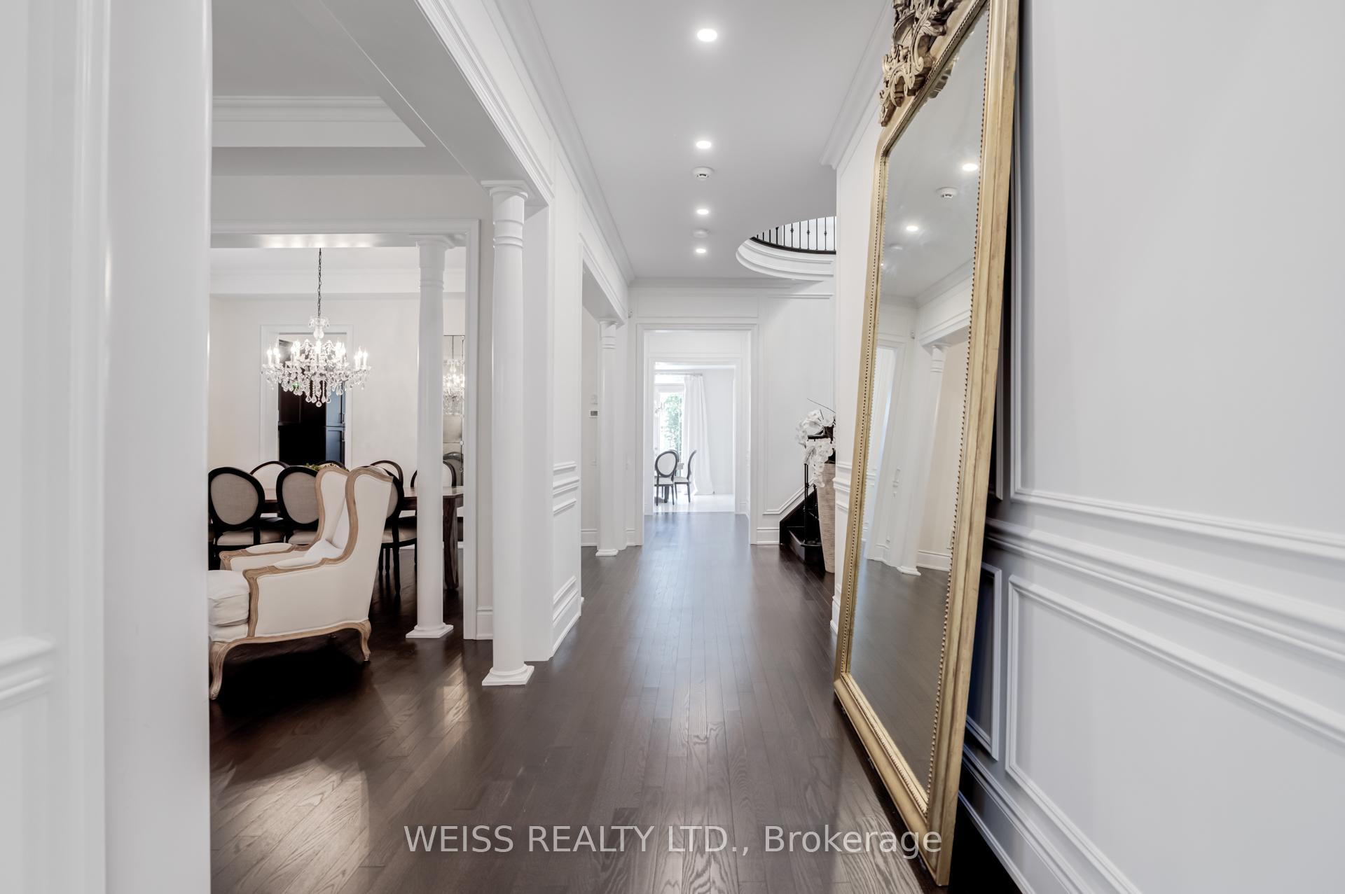 Photo 5 of 43 Chesney Crescent, Vaughan, Kleinburg — HOMEH