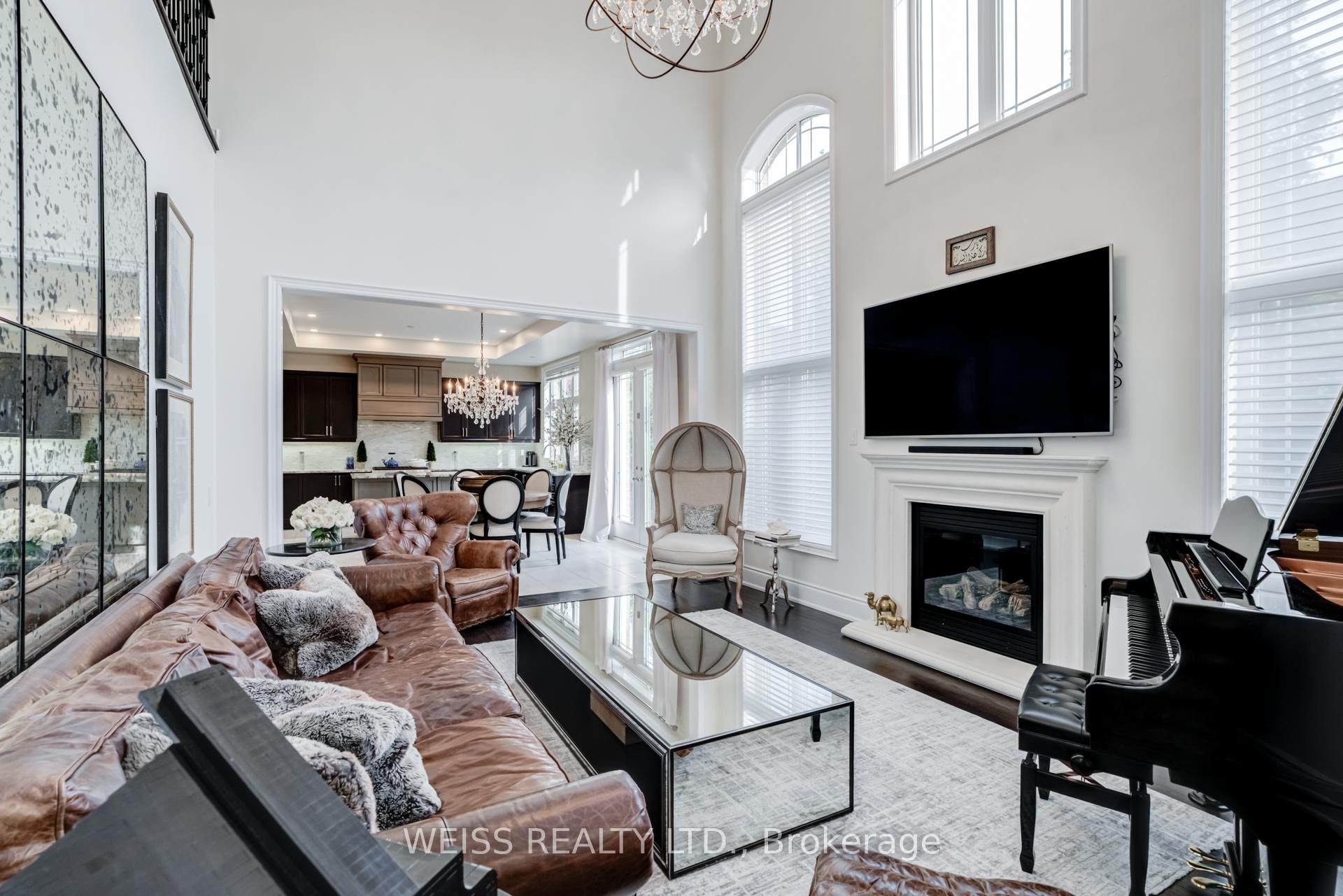 Photo 12 of 43 Chesney Crescent, Vaughan, Kleinburg — HOMEH