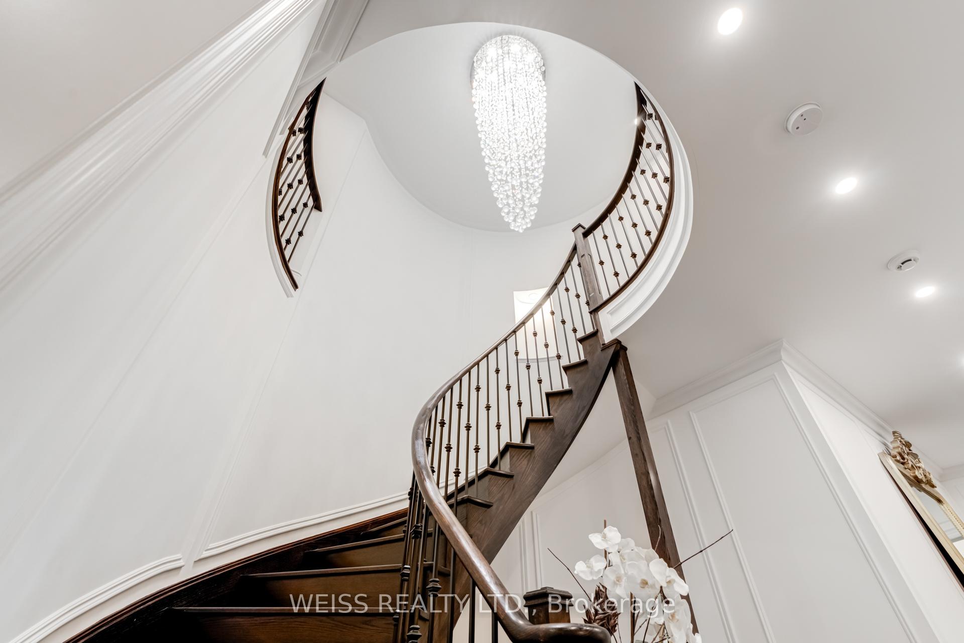 Photo 26 of 43 Chesney Crescent, Vaughan, Kleinburg — HOMEH