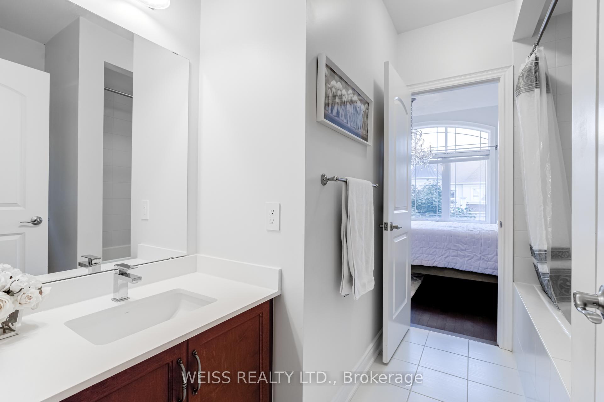 Photo 40 of 43 Chesney Crescent, Vaughan, Kleinburg — HOMEH