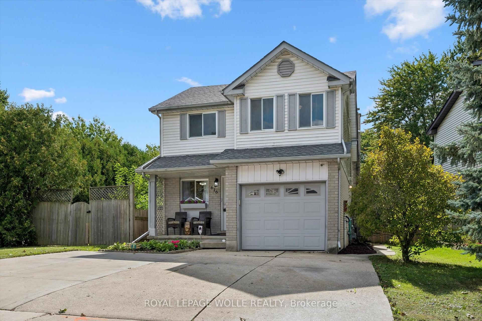 Photo 2 of 616 Westheights Drive, Kitchener, Forest Heights — HOMEH