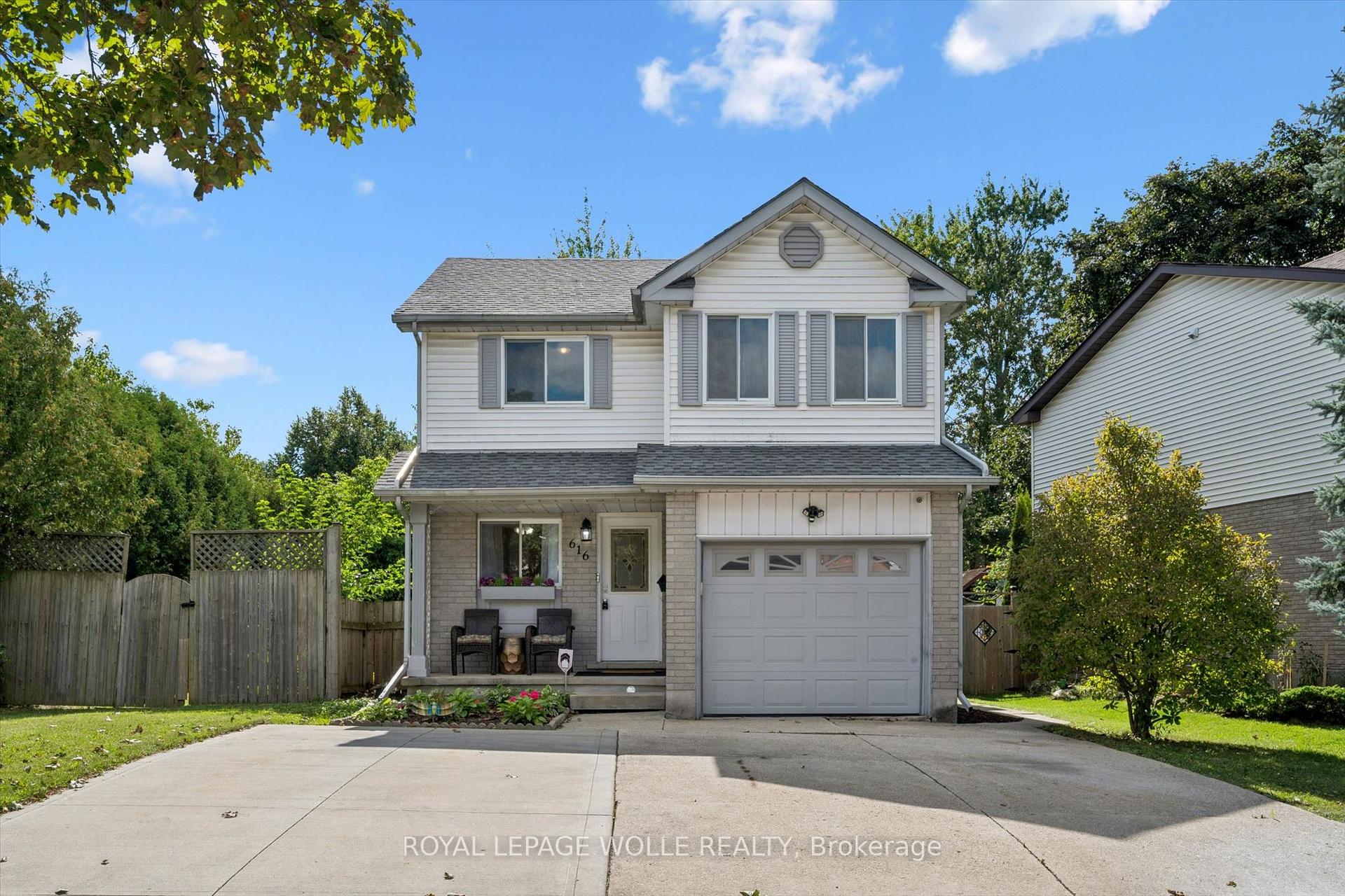Photo 3 of 616 Westheights Drive, Kitchener, Forest Heights — HOMEH