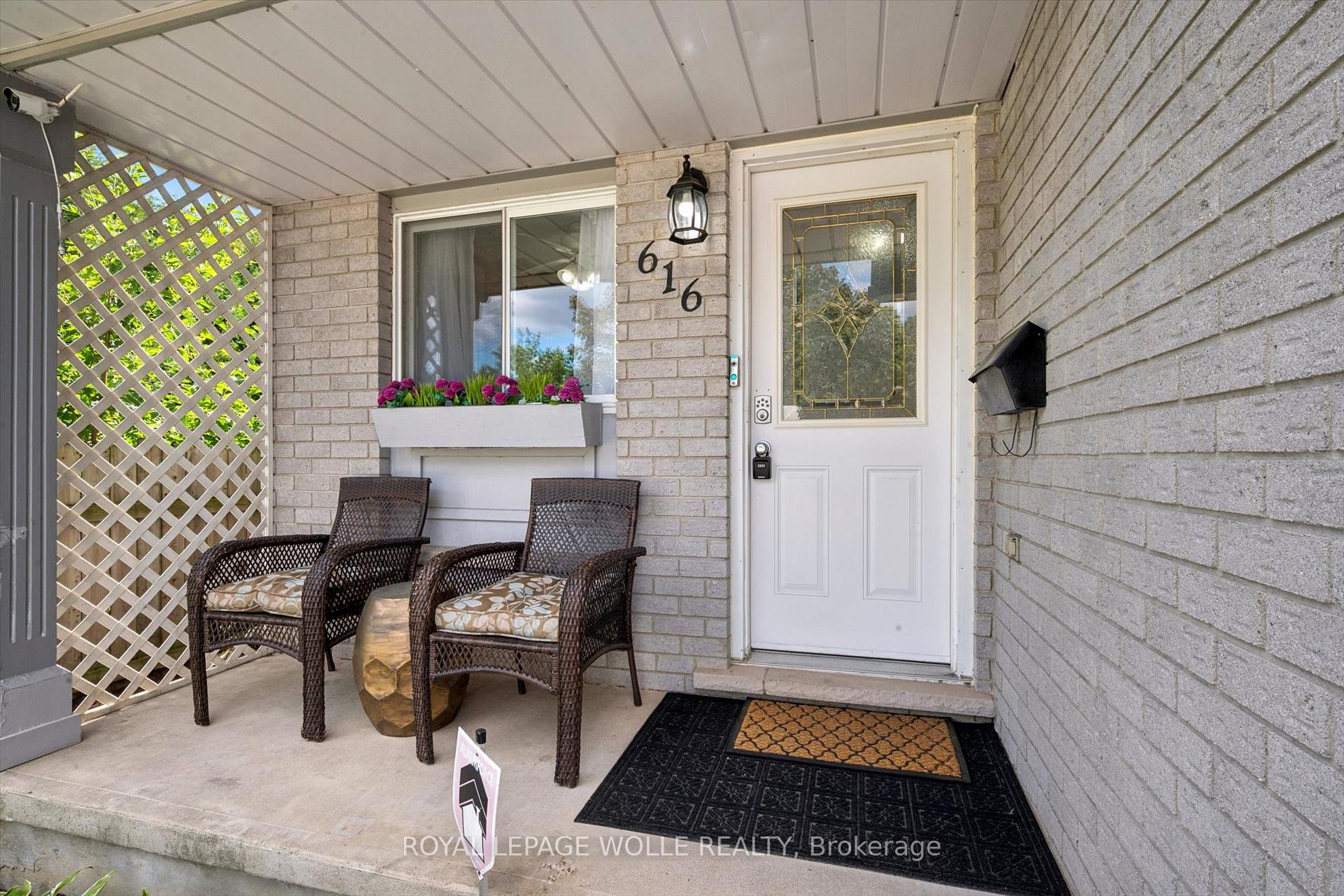 Photo 5 of 616 Westheights Drive, Kitchener, Forest Heights — HOMEH