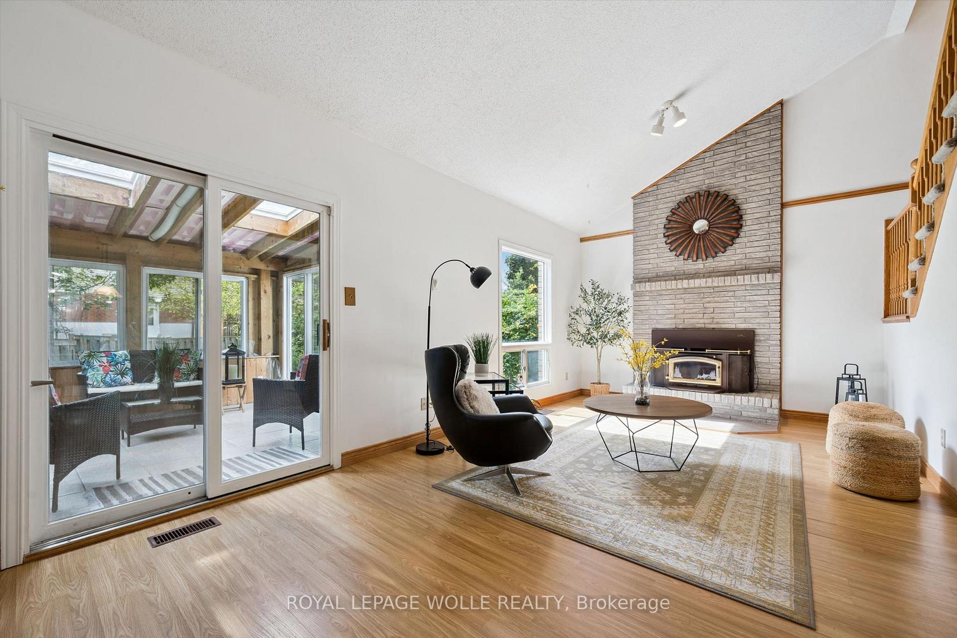 Photo 7 of 616 Westheights Drive, Kitchener, Forest Heights — HOMEH