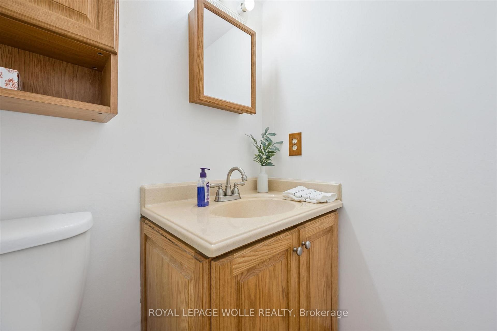 Photo 16 of 616 Westheights Drive, Kitchener, Forest Heights — HOMEH