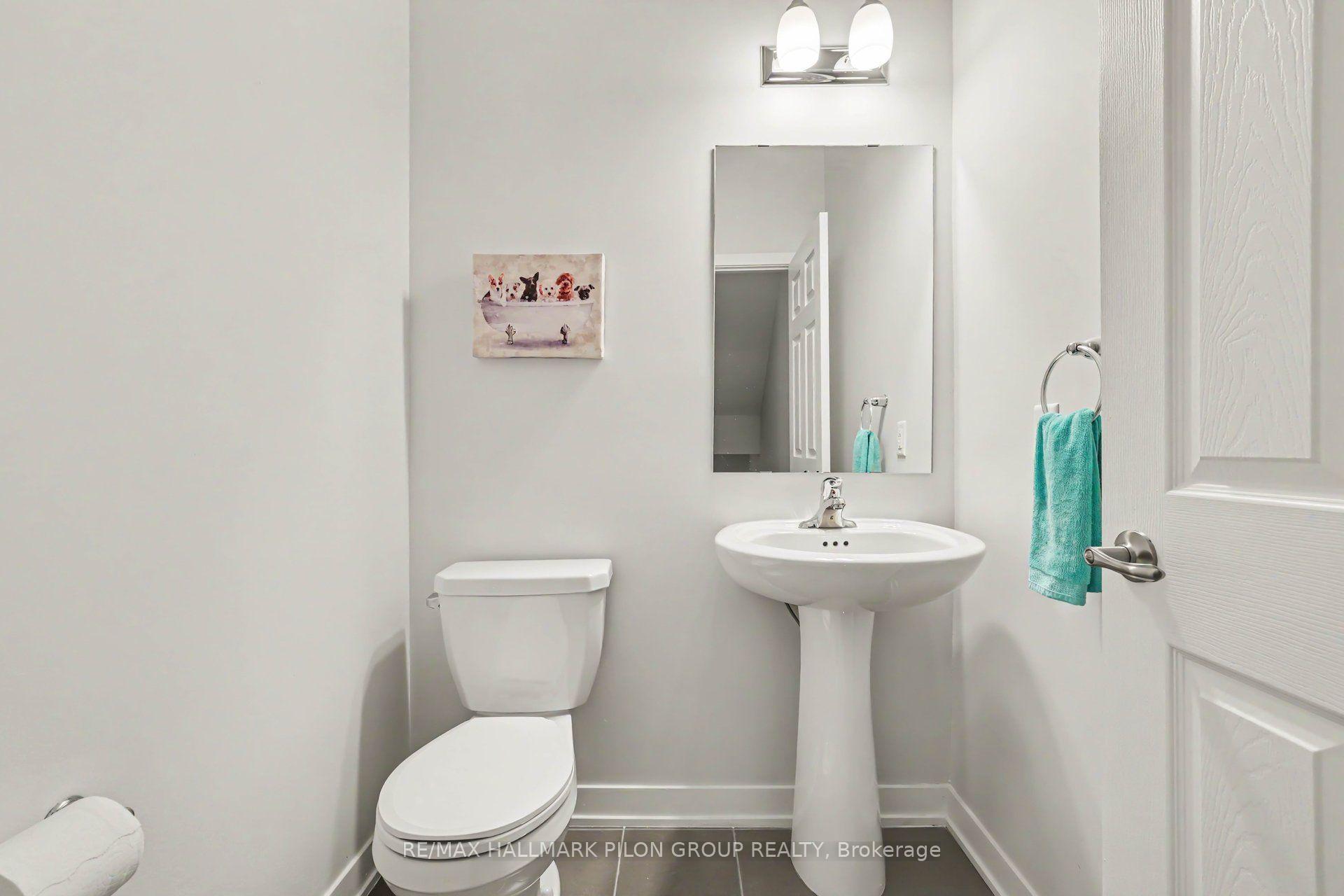 Photo 13 of 25 Stitch Mews, Ottawa, Goulbourn Twp From Franktown Rd/South To Rideau — HOMEH