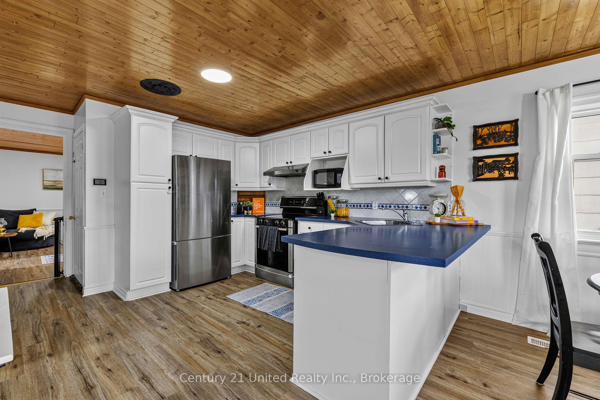 Photo 5 of 882 Peterborough Street, Douro-Dummer — HOMEH