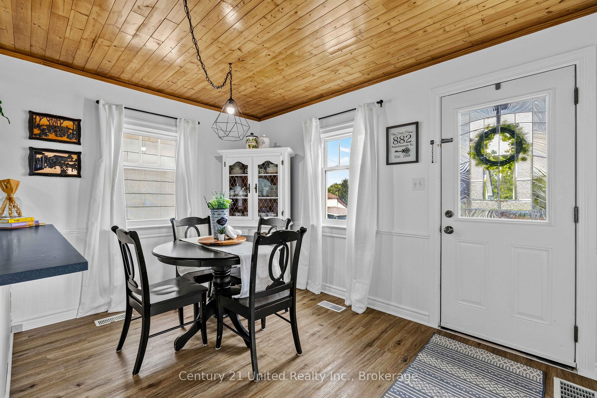Photo 9 of 882 Peterborough Street, Douro-Dummer — HOMEH