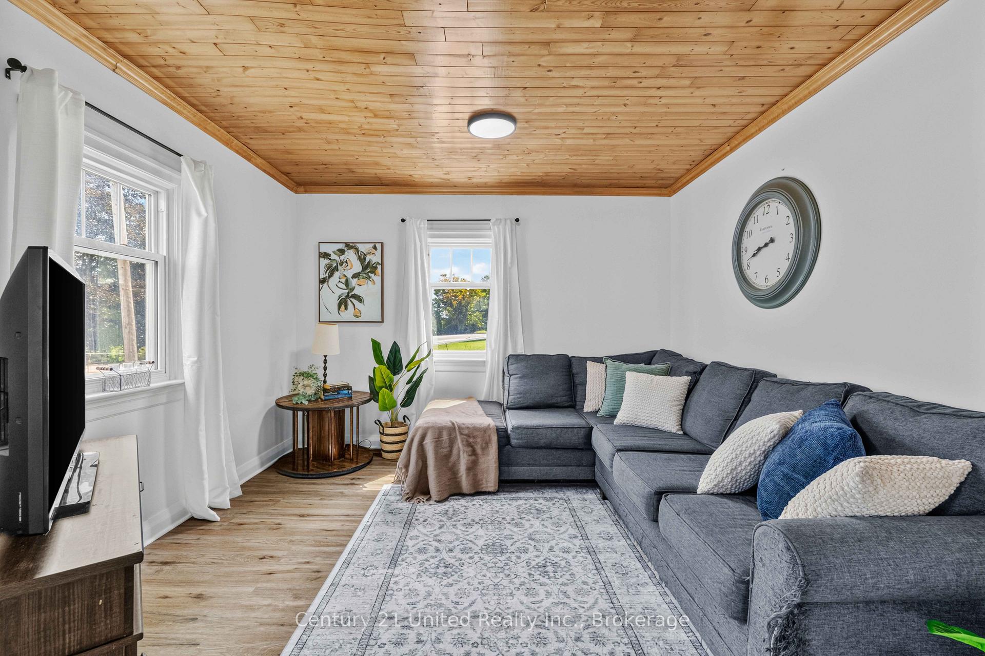 Photo 12 of 882 Peterborough Street, Douro-Dummer — HOMEH