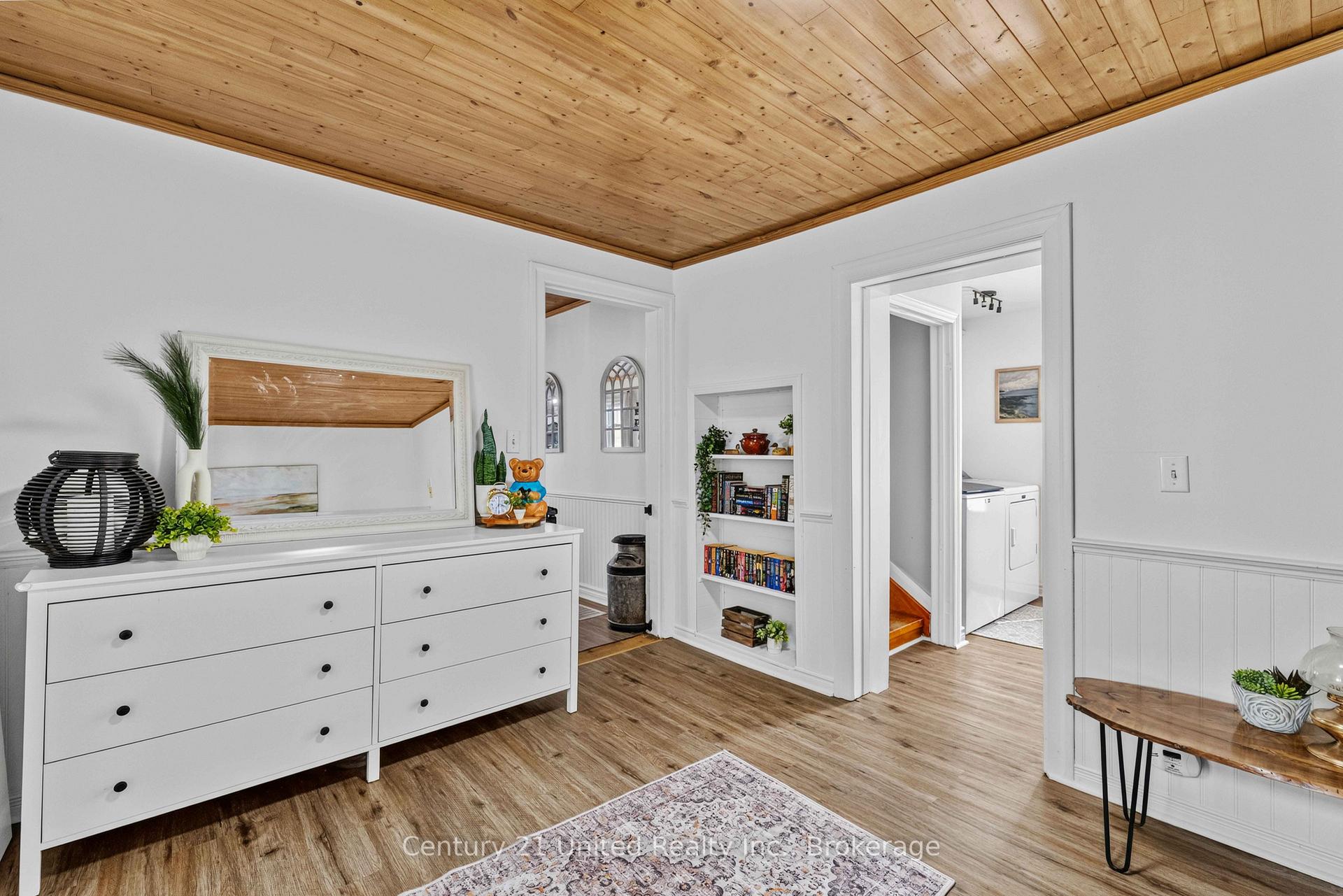 Photo 13 of 882 Peterborough Street, Douro-Dummer — HOMEH