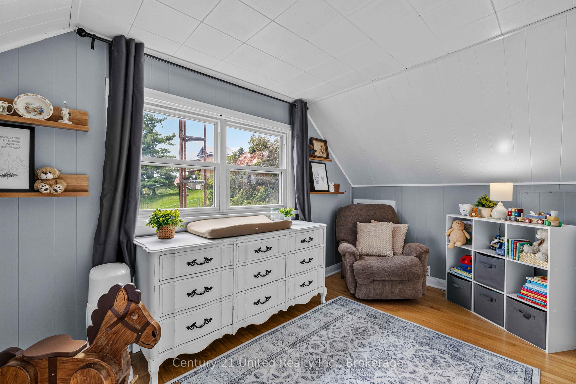 Photo 19 of 882 Peterborough Street, Douro-Dummer — HOMEH