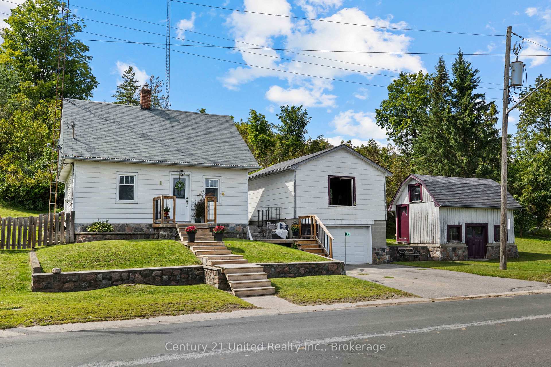 Photo 22 of 882 Peterborough Street, Douro-Dummer — HOMEH
