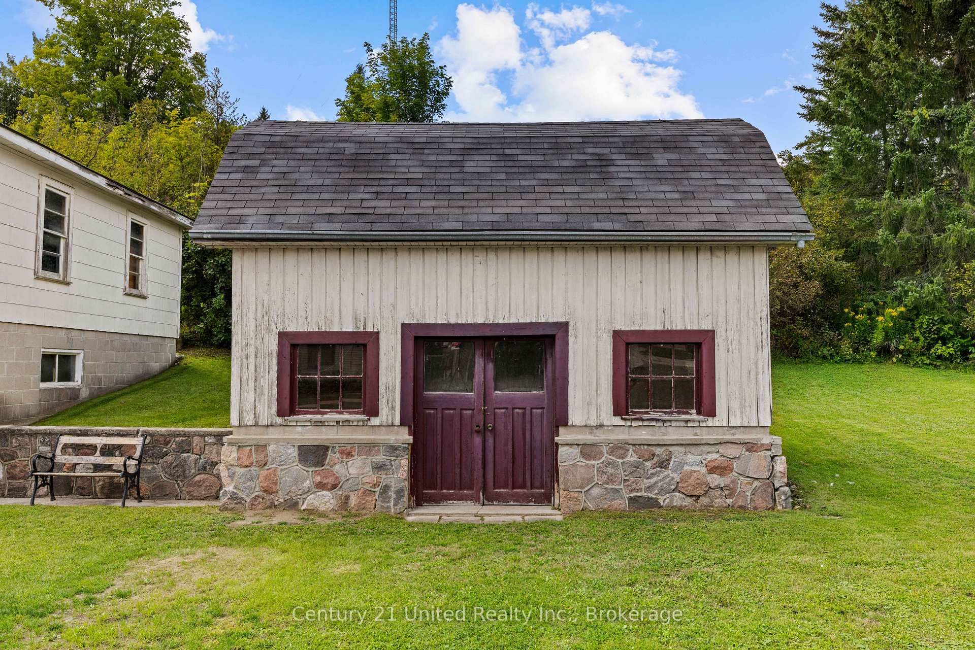Photo 24 of 882 Peterborough Street, Douro-Dummer — HOMEH