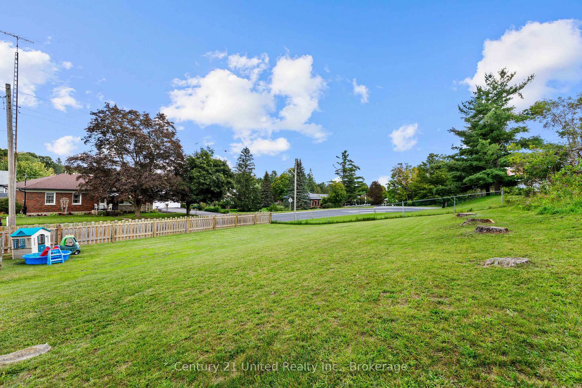 Photo 29 of 882 Peterborough Street, Douro-Dummer — HOMEH