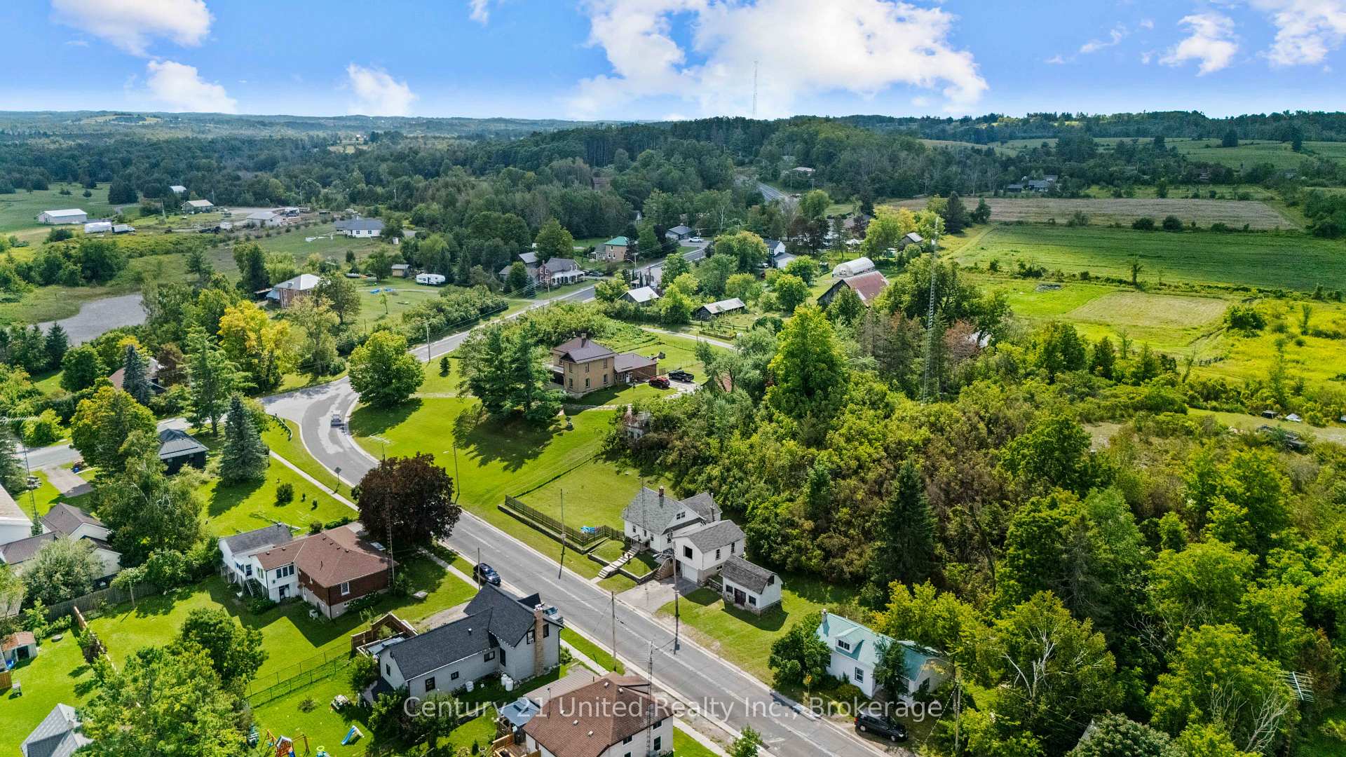 Photo 31 of 882 Peterborough Street, Douro-Dummer — HOMEH