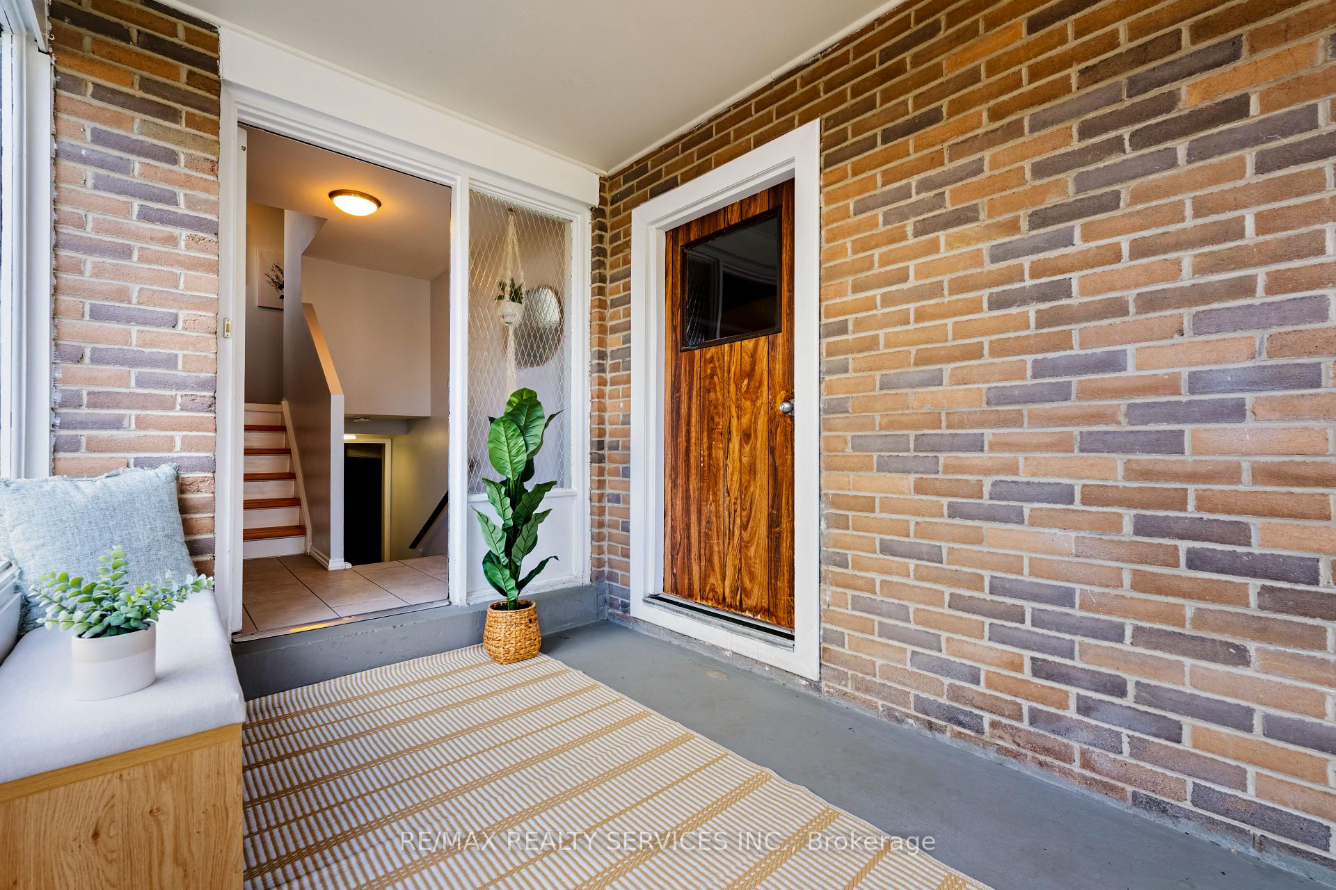 Photo 7 of 6 Glenridge Road, Brampton, Northgate — HOMEH