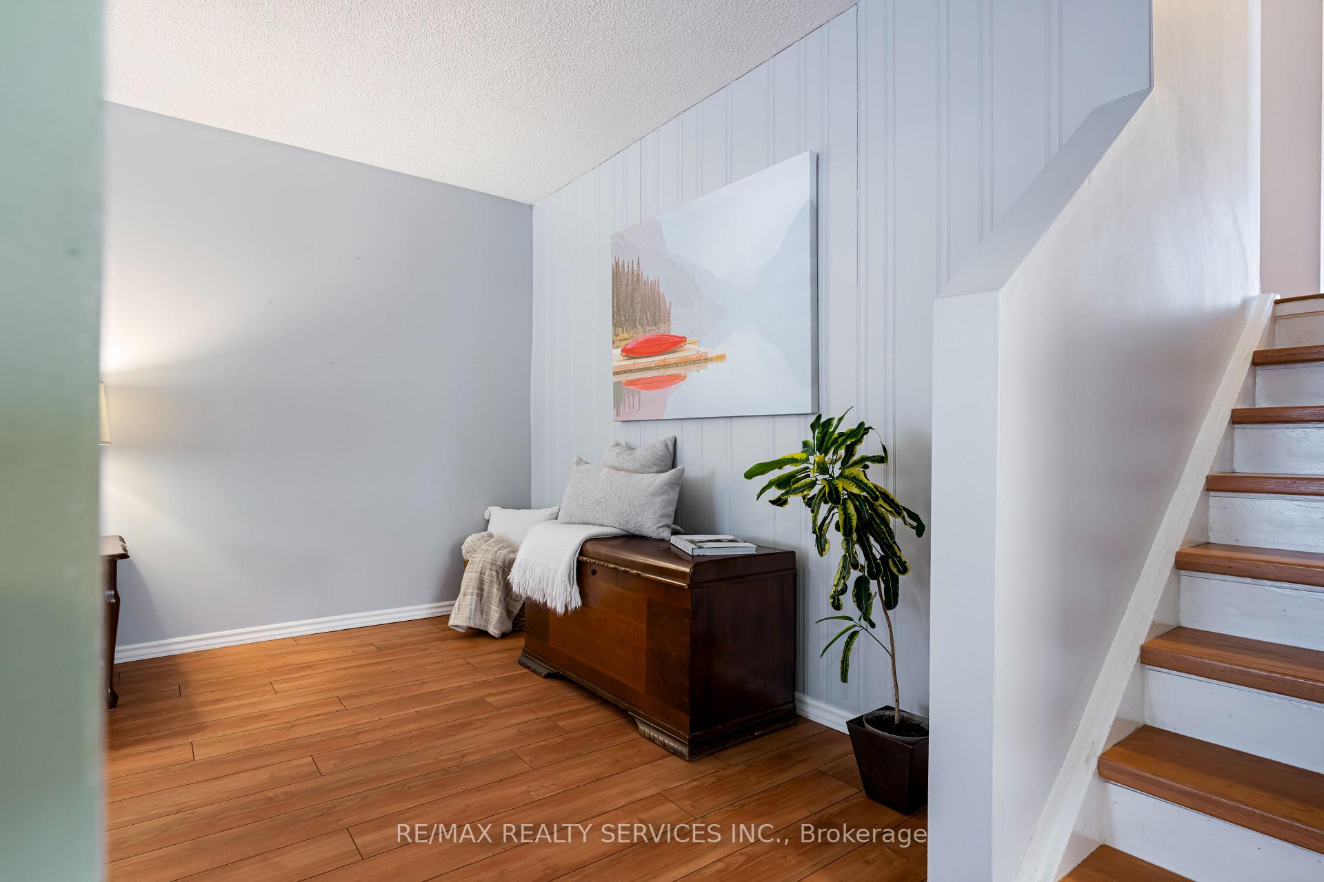 Photo 10 of 6 Glenridge Road, Brampton, Northgate — HOMEH