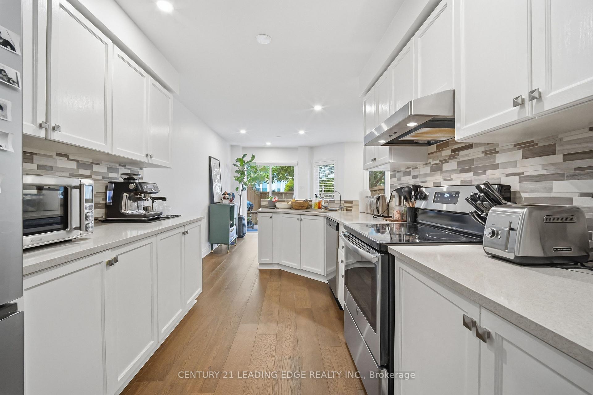 Photo 9 of 1141 Westview Terrace, Oakville, West Oak Trails — HOMEH