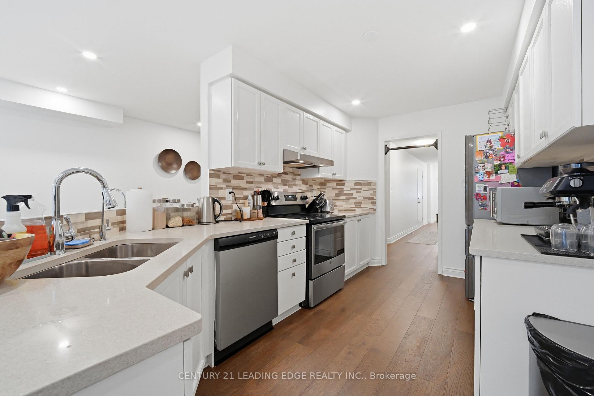 Photo 10 of 1141 Westview Terrace, Oakville, West Oak Trails — HOMEH