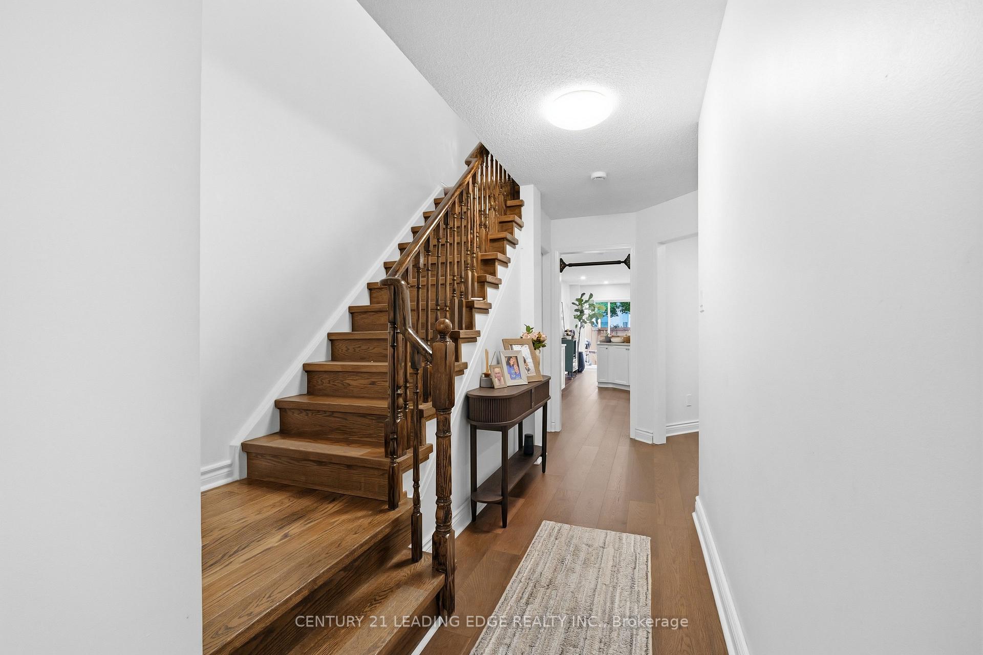 Photo 13 of 1141 Westview Terrace, Oakville, West Oak Trails — HOMEH