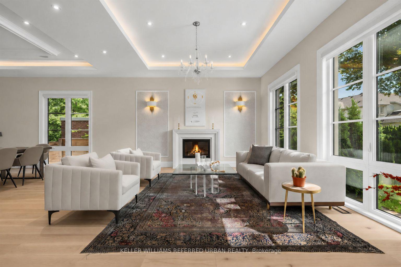 Photo 3 of 130 Upper Canada Drive, North York, St. Andrew-Windfields — HOMEH